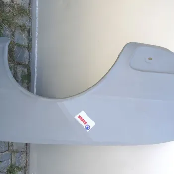 Nový originální levý přední blatník Škoda 105 120, / užovka/ garde